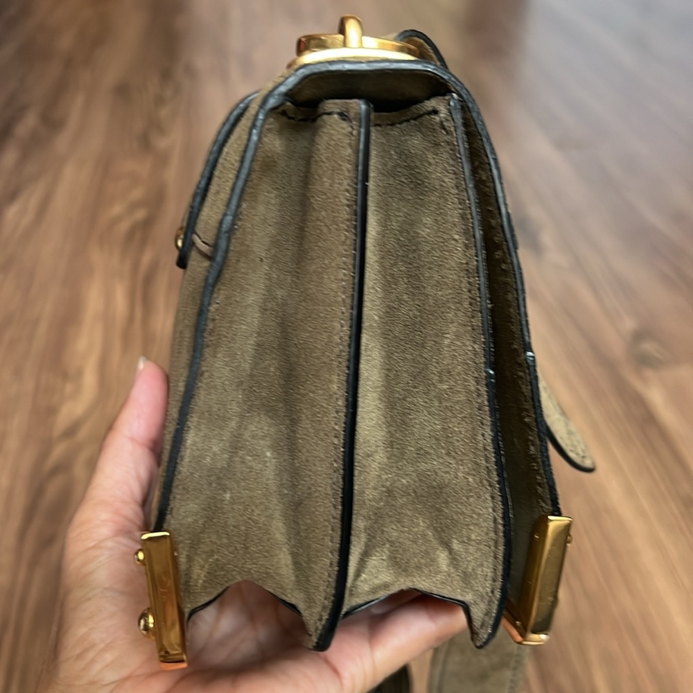 A223 - 💯 % authentic Prada Cahier shoulder bag - Picture 9 of 16